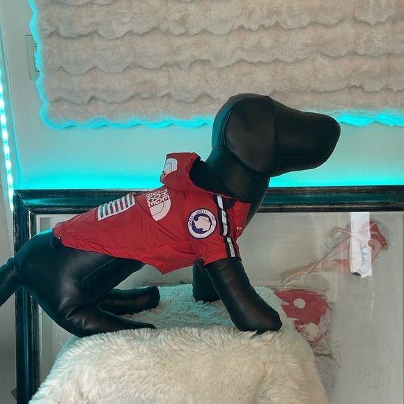 Red Dog Jacket brand the dog face NWOT - Picture 4 of 7